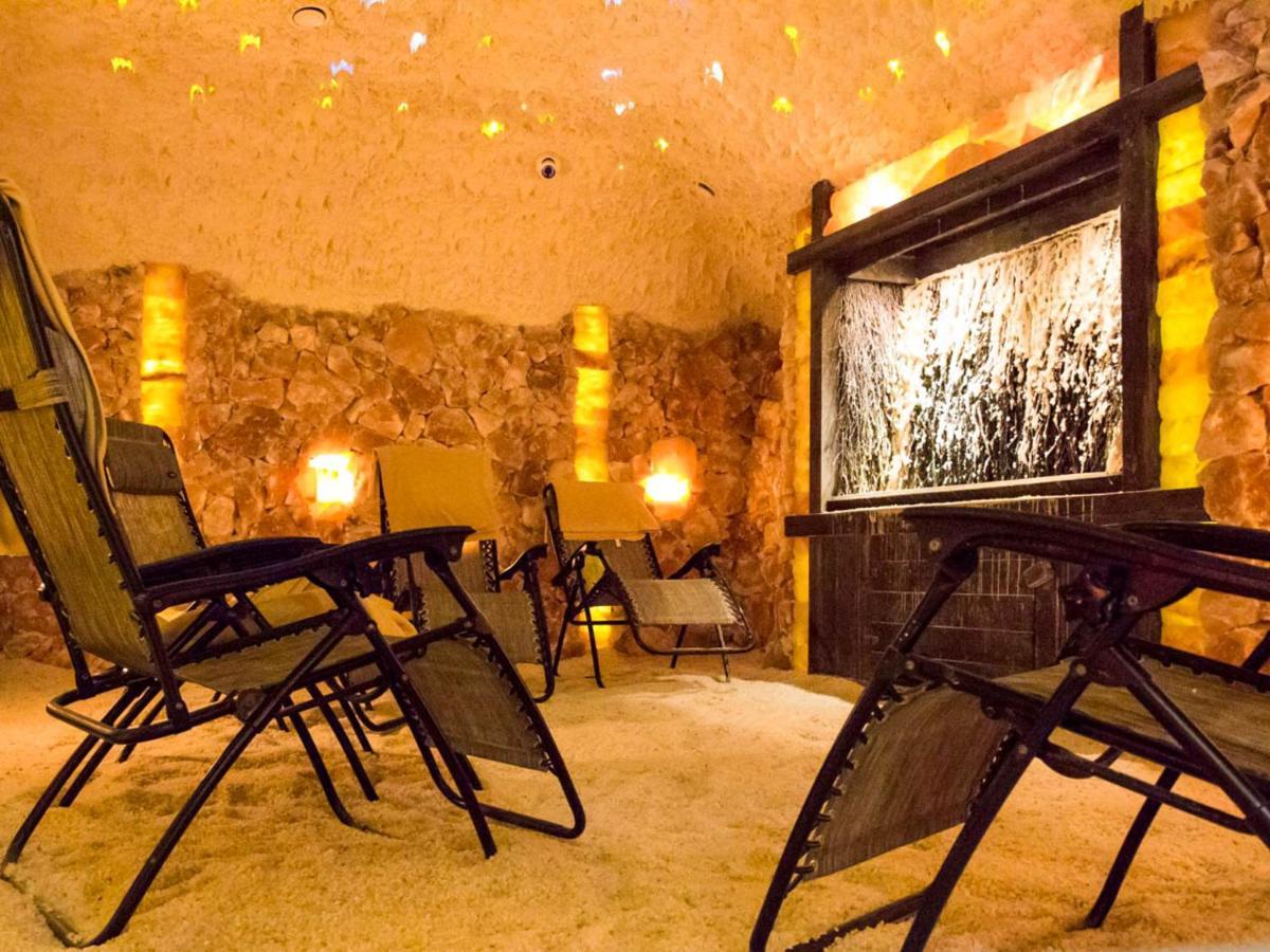 Ignasiak Hotel Września Exteriör bild
