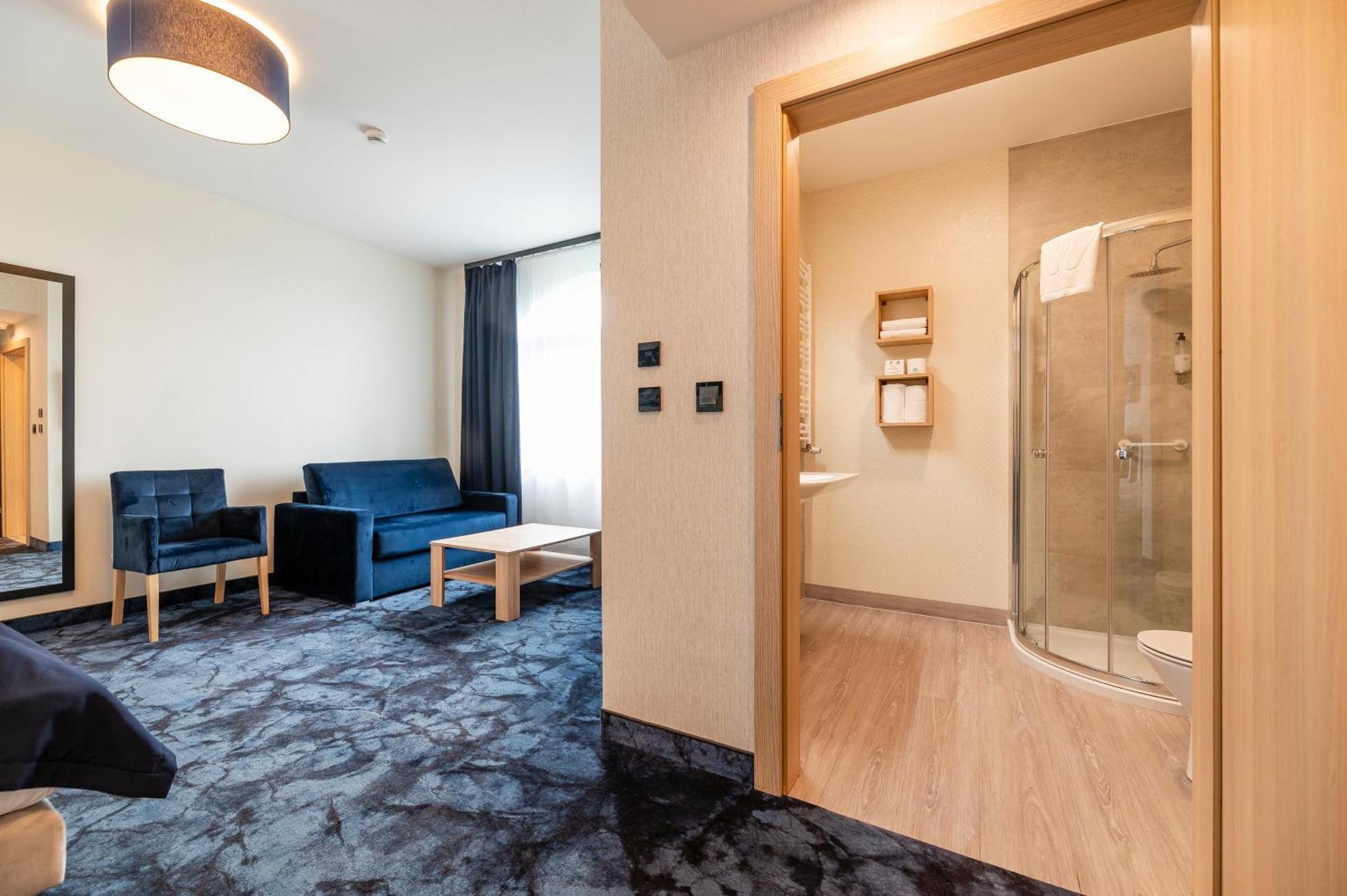 Ignasiak Hotel Września Exteriör bild