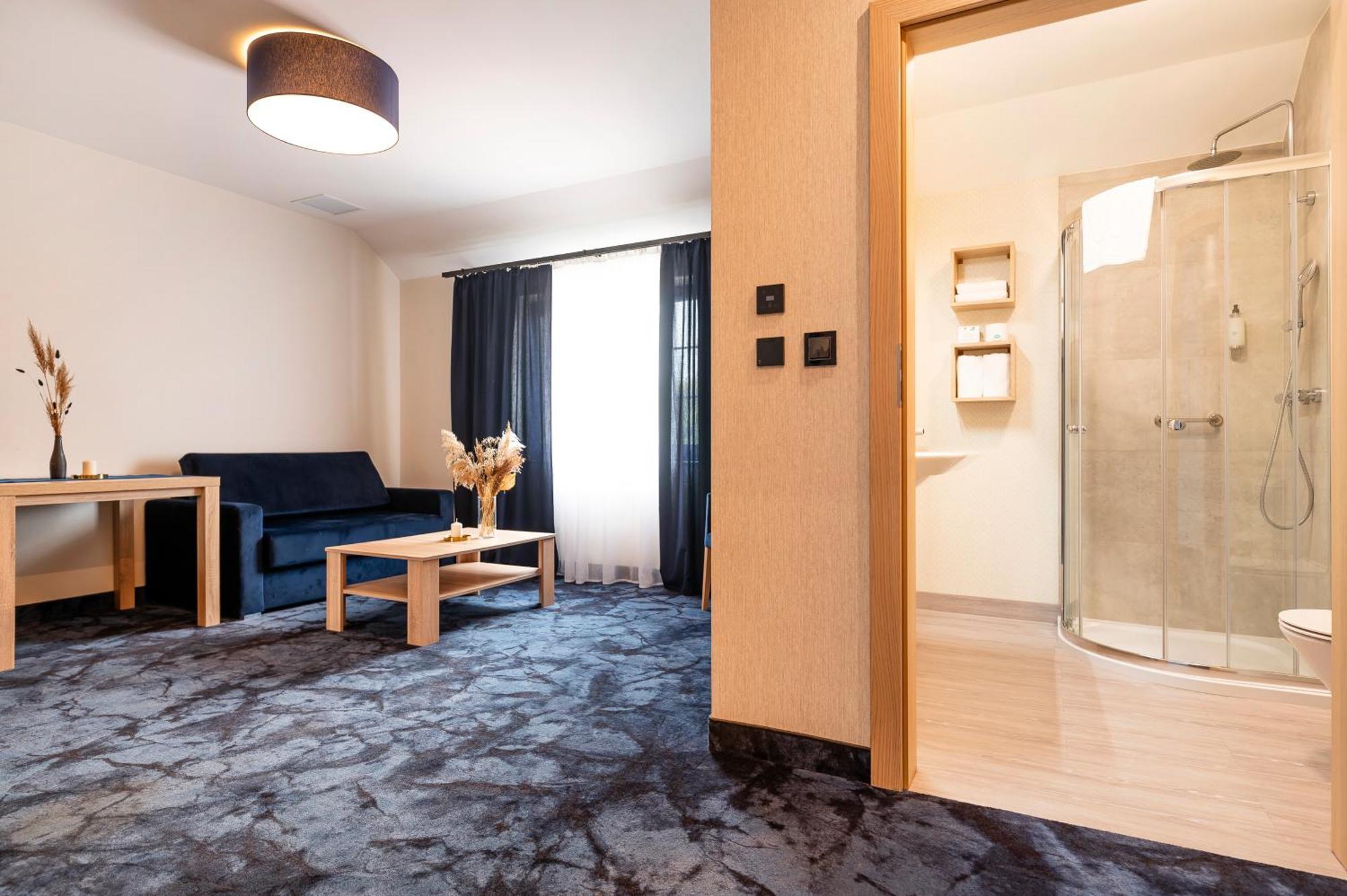 Ignasiak Hotel Września Exteriör bild