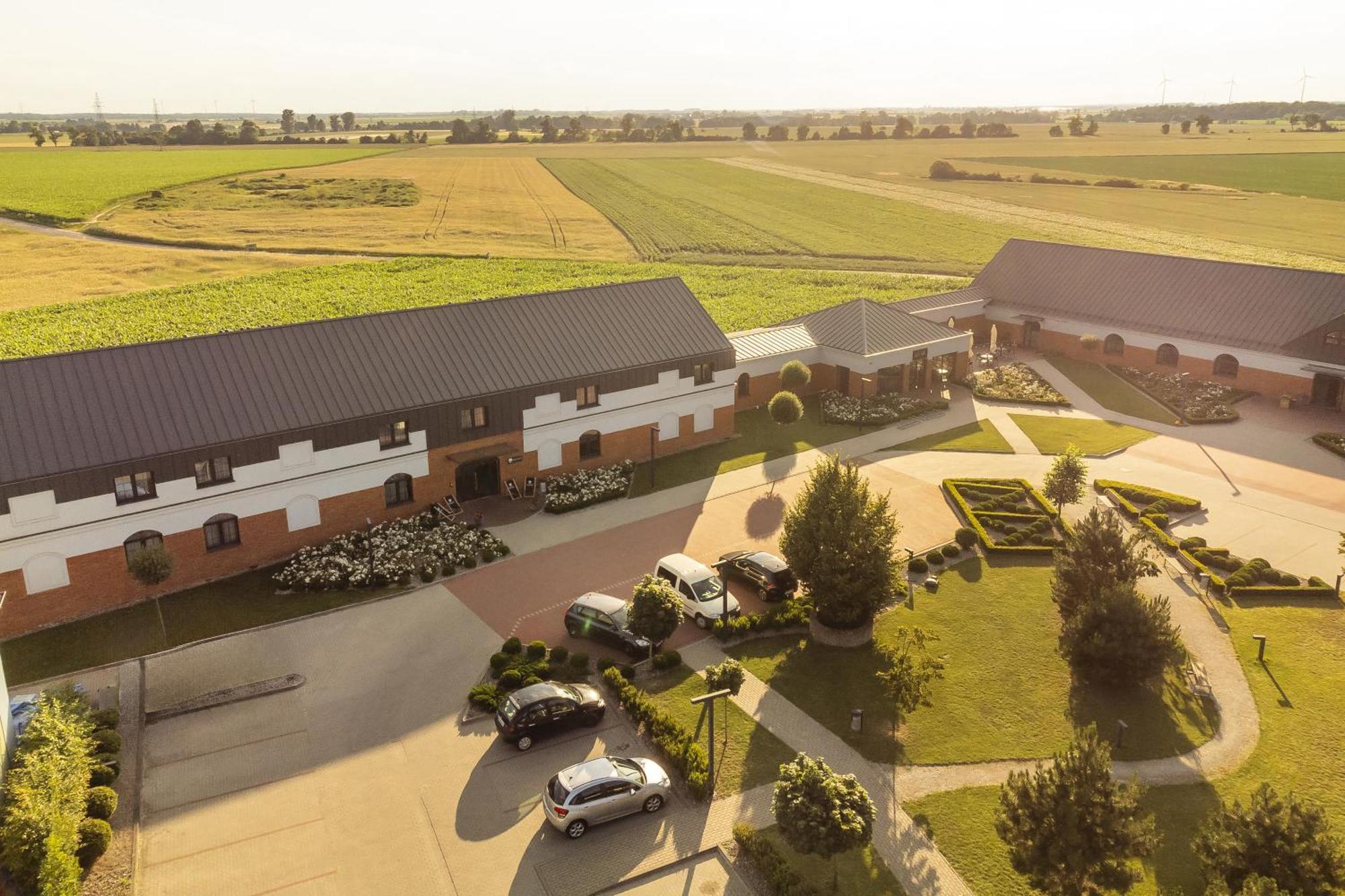 Ignasiak Hotel Września Exteriör bild
