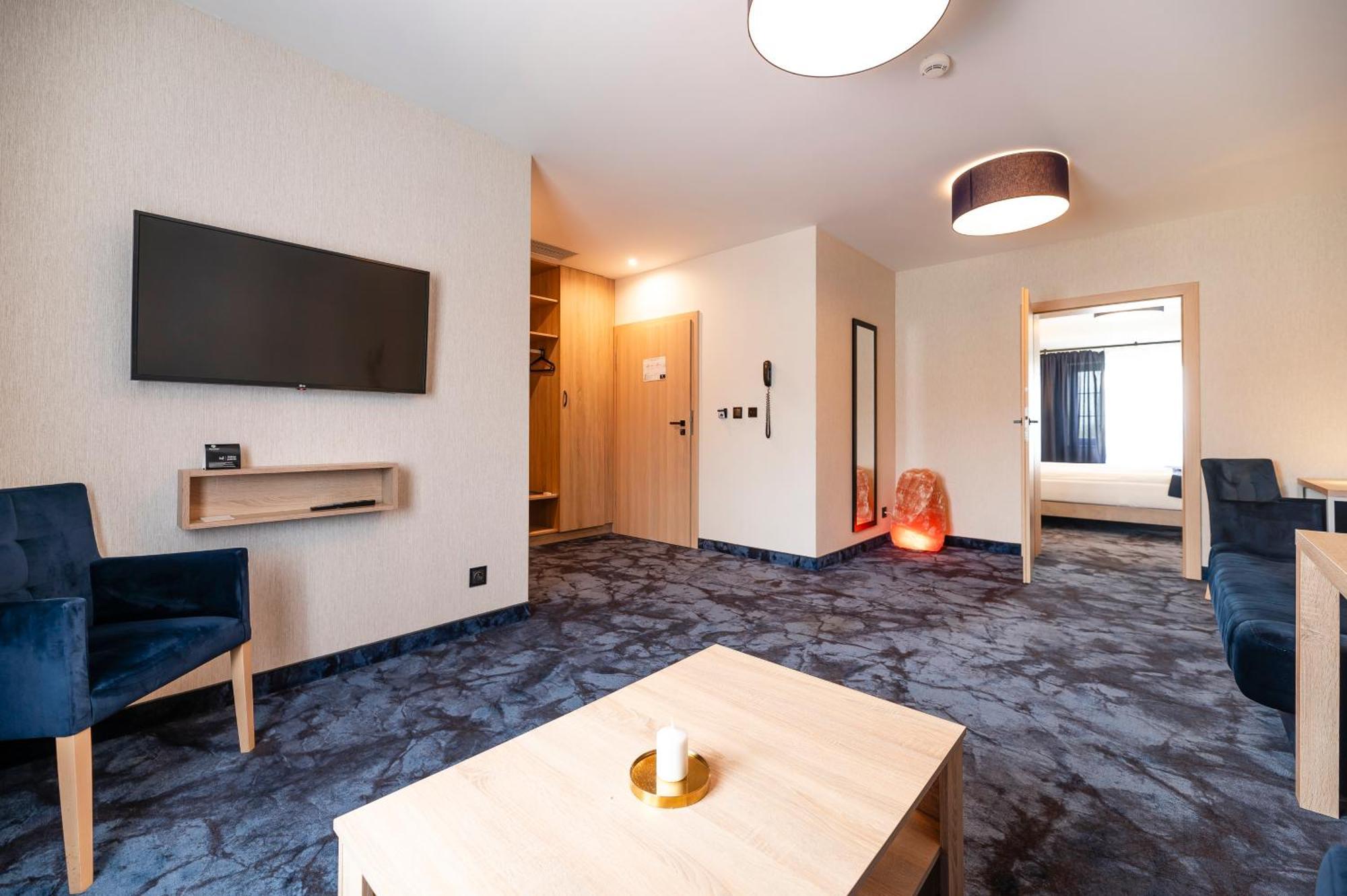 Ignasiak Hotel Września Exteriör bild